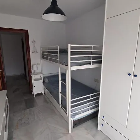Winahost In Apartment *
